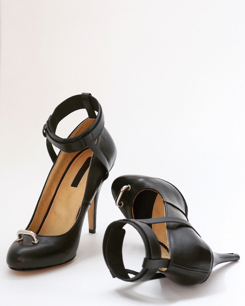 Black leather heels handmade by Kimberly Fletcher Mtl Canada shoemaking